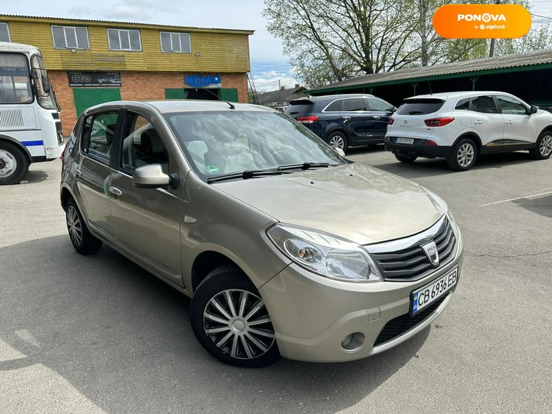 Dacia Sandero, 2008, Бензин, 1.39 л., 224 тис. км, Хетчбек, Сірий, Ніжин 48096 фото