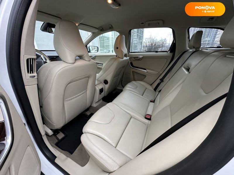 Volvo XC60, 2013, Дизель, 2.4 л., 330 тис. км, Позашляховик / Кросовер, Білий, Київ 18005 фото