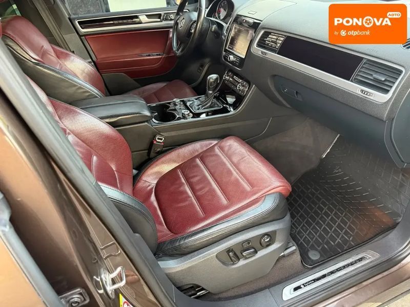 Volkswagen Touareg, 2012 г., Дизель, 225 тыс. км, Внедорожник / Кроссовер, Коричневый, Тячев AT-10406923 фото