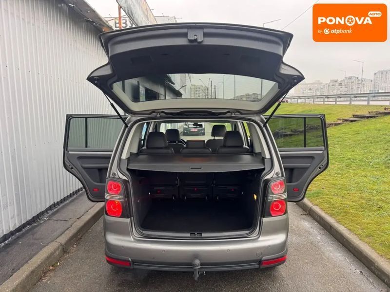 Volkswagen Touran, 2008 р., Бензин, 224 тис. км, Мінівен, Сірий, Київ AT-10407846 фото