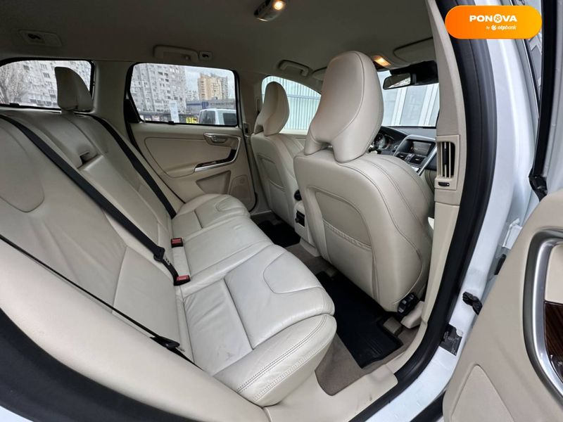 Volvo XC60, 2013, Дизель, 2.4 л., 330 тис. км, Позашляховик / Кросовер, Білий, Київ 18005 фото