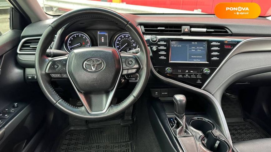 Toyota Camry, 2017, Бензин, 2.49 л., 107 тис. км, Седан, Сірий, Київ 40379 фото