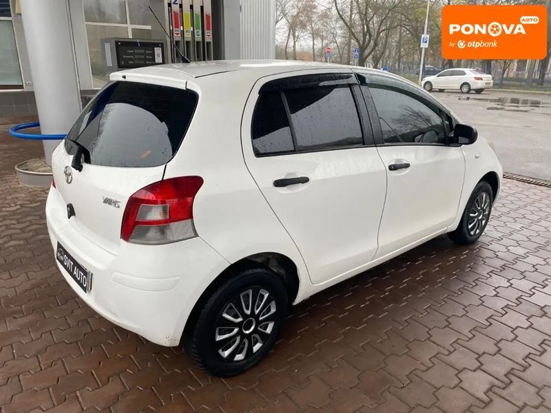 Toyota Yaris, 2010 р., Бензин, 197 тис. км, Хетчбек, Білий, Миколаїв AT-10405182 фото