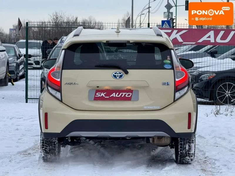 Toyota Aqua, 2018 р., Гібрид (HEV), 98 тис. км, Хетчбек, Бежевий, Київ AT-10408283 фото