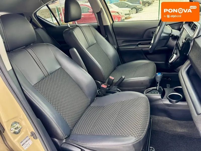 Toyota Aqua, 2018 р., Гібрид (HEV), 98 тис. км, Хетчбек, Бежевий, Київ AT-10408283 фото