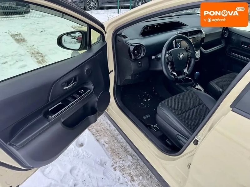 Toyota Aqua, 2018 р., Гібрид (HEV), 98 тис. км, Хетчбек, Бежевий, Київ AT-10408283 фото