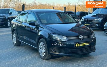 Volkswagen Polo, 2011, Бензин, 1.6 л., 226 тис. км, Седан, Чорний, Чернівці 280692 фото