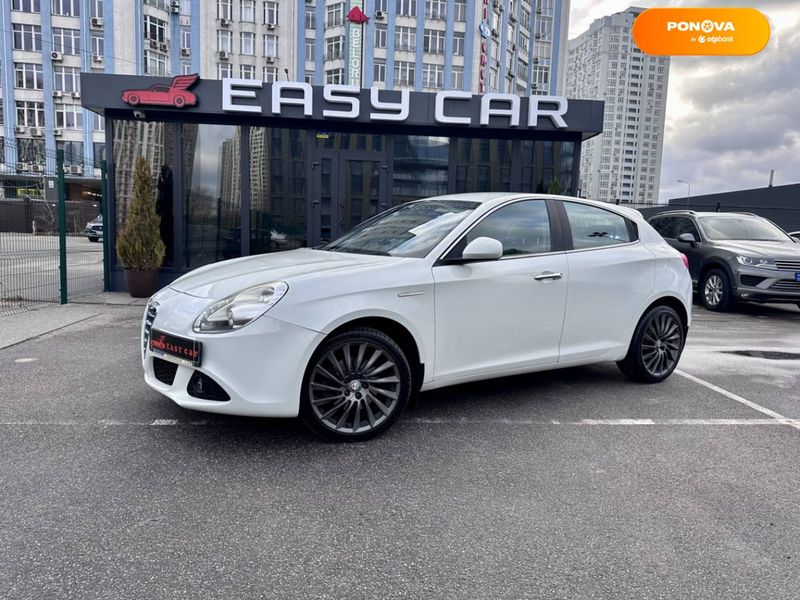 Alfa Romeo Giulietta, 2012, Бензин, 1.37 л., 114 тис. км, Хетчбек, Білий, Київ 6592 фото