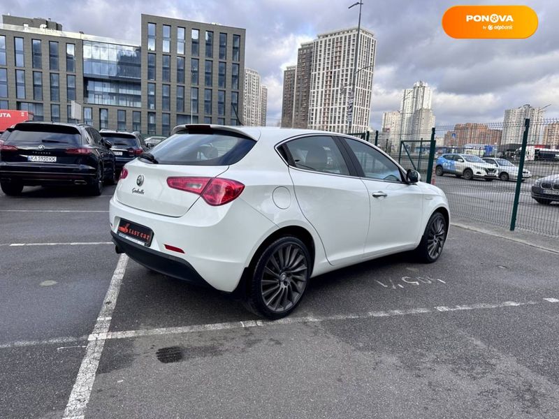 Alfa Romeo Giulietta, 2012, Бензин, 1.37 л., 114 тис. км, Хетчбек, Білий, Київ 6592 фото