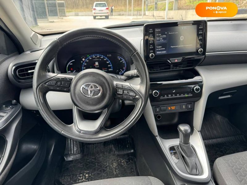 Toyota Yaris Cross, 2022, Гибрид (HEV), 1.5 л., 45 тыс. км, Внедорожник / Кроссовер, Серый, Киев 34473 фото