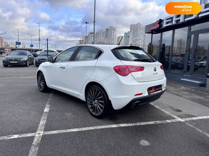 Alfa Romeo Giulietta, 2012, Бензин, 1.37 л., 114 тис. км, Хетчбек, Білий, Київ 6592 фото