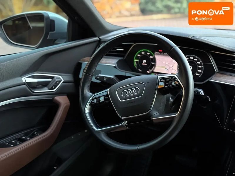 Audi e-tron, 2022 р., Електро, 45 тис. км, Позашляховик / Кросовер, Сірий, Мукачево AT-10402568 фото