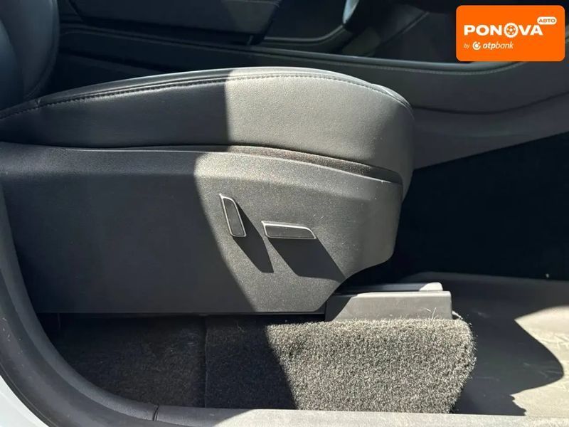 Tesla Model Y, 2023 г., Електро, 33 тыс. км, Седан, Белый, Ровно AT-10418448 фото
