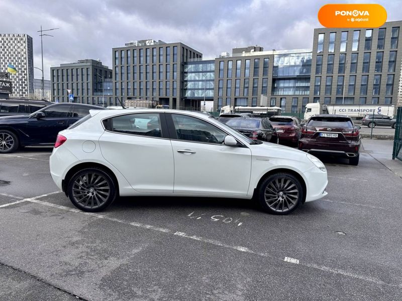 Alfa Romeo Giulietta, 2012, Бензин, 1.37 л., 114 тис. км, Хетчбек, Білий, Київ 6592 фото