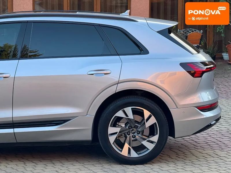 Audi e-tron, 2022 р., Електро, 45 тис. км, Позашляховик / Кросовер, Сірий, Мукачево AT-10402568 фото