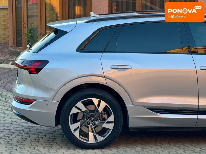 Audi e-tron, 2022 р., Електро, 45 тис. км, Позашляховик / Кросовер, Сірий, Мукачево AT-10402568 фото