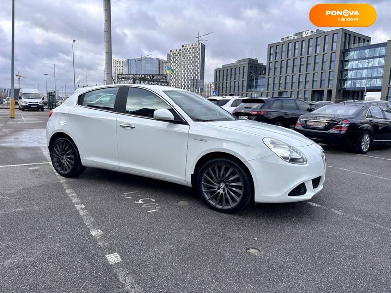 Alfa Romeo Giulietta, 2012, Бензин, 1.37 л., 114 тис. км, Хетчбек, Білий, Київ 6592 фото