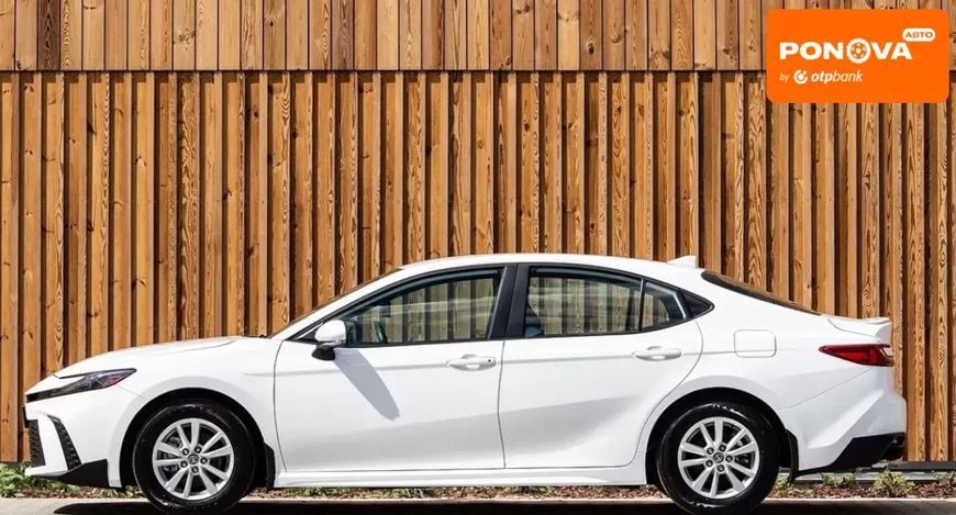Toyota Camry, 2025 р., Гібрид (HEV), 30 тис. км, Седан, Білий, Львів AT-10418196 фото