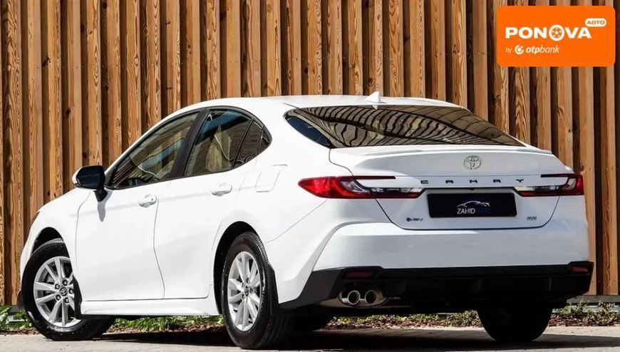 Toyota Camry, 2025 р., Гібрид (HEV), 30 тис. км, Седан, Білий, Львів AT-10418196 фото
