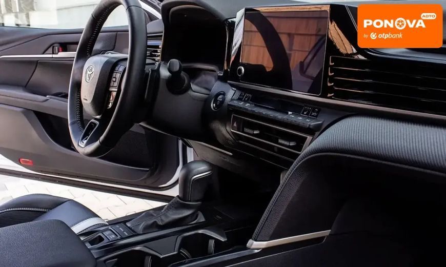 Toyota Camry, 2025 р., Гібрид (HEV), 30 тис. км, Седан, Білий, Львів AT-10418196 фото
