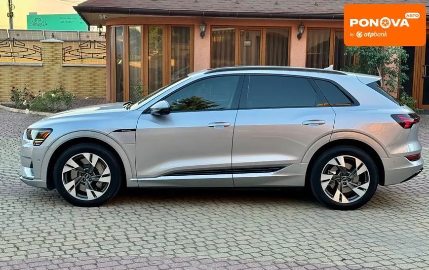 Audi e-tron, 2022 р., Електро, 45 тис. км, Позашляховик / Кросовер, Сірий, Мукачево AT-10402568 фото