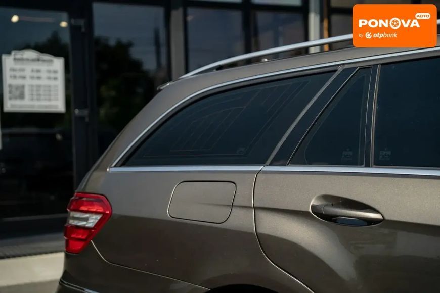 Mercedes-Benz E-Class, 2012 г., Дизель, 237 тыс. км, Универсал, Коричневый, Черновцы AT-10402112 фото