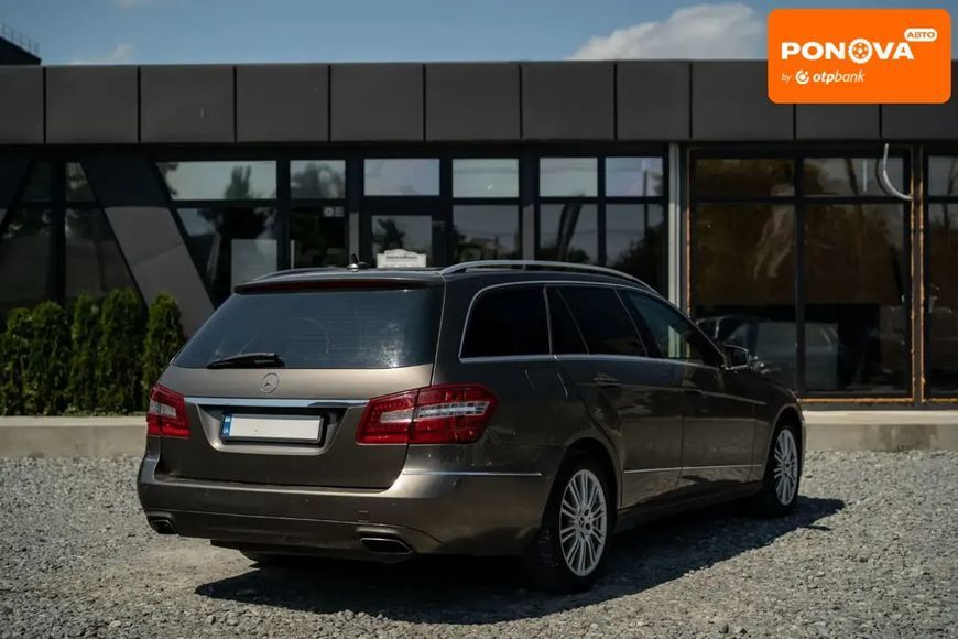 Mercedes-Benz E-Class, 2012 г., Дизель, 237 тыс. км, Универсал, Коричневый, Черновцы AT-10402112 фото