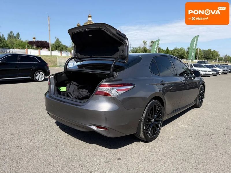 Toyota Camry, 2020 р., Гібрид (HEV), 92 тис. км, Седан, Сірий, Кривий Ріг AT-10425978 фото