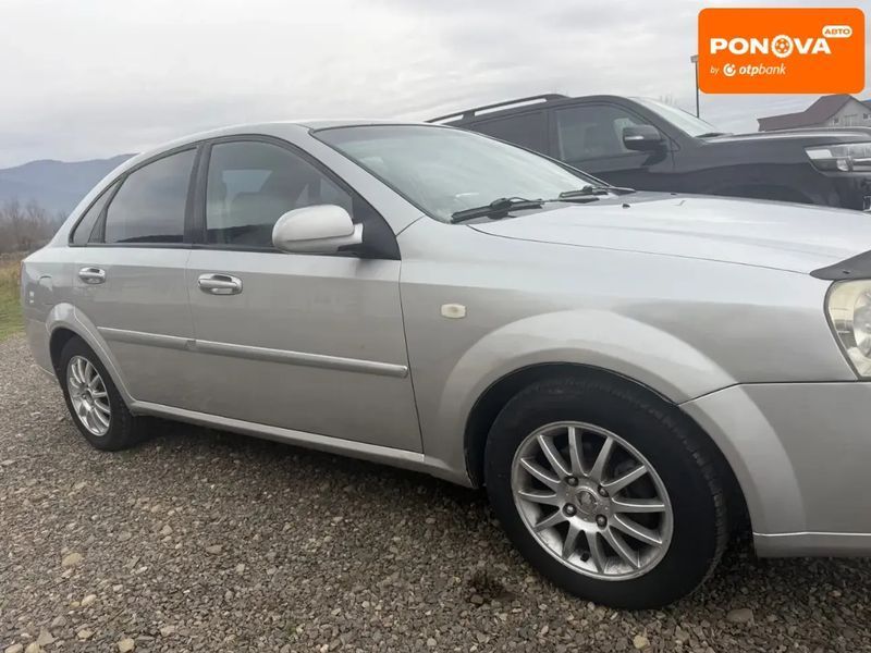 Chevrolet Lacetti, 2005 г., Бензин, 300 тыс. км, Седан, Серый, Тячев AT-10406425 фото