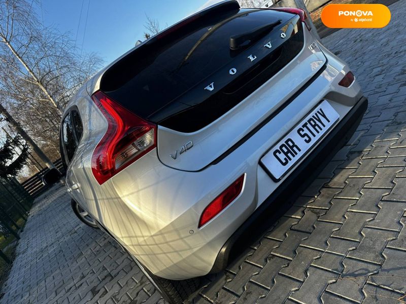 Volvo V40, 2013, Дизель, 1.6 л., 244 тис. км, Хетчбек, Сірий, Стрий 19720 фото