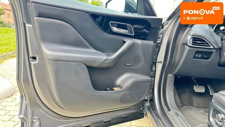 Jaguar F-Pace, 2019 р., Бензин, 130 тис. км, Позашляховик / Кросовер, Сірий, Львів AT-10400425 фото