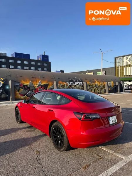 Tesla Model 3, 2022 г., Електро, 131 тыс. км, Седан, Красный, Киев AT-10404802 фото