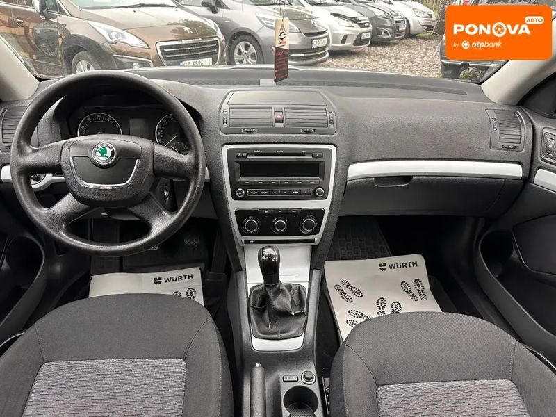 Skoda Octavia, 2010 р., Бензин, 170 тис. км, Седан, Бежевий, Сміла AT-10417469 фото