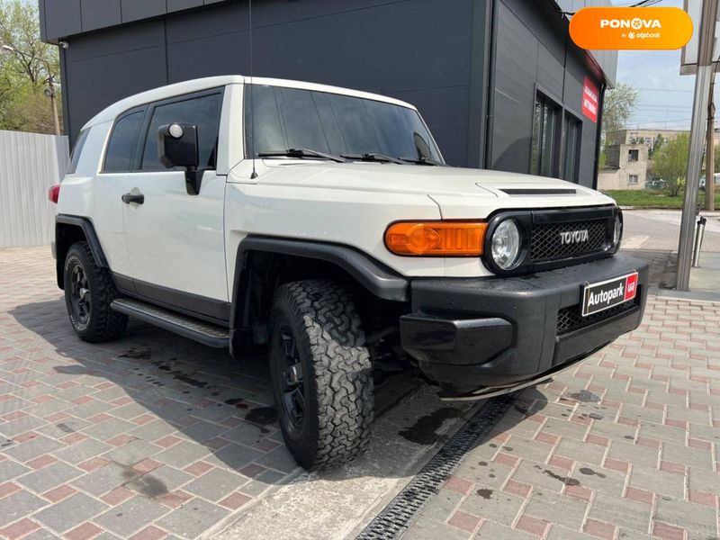 Toyota FJ Cruiser, 2008, Газ пропан-бутан / Бензин, 4 л., 189 тыс. км, Внедорожник / Кроссовер, Белый, Запорожье 43789 фото