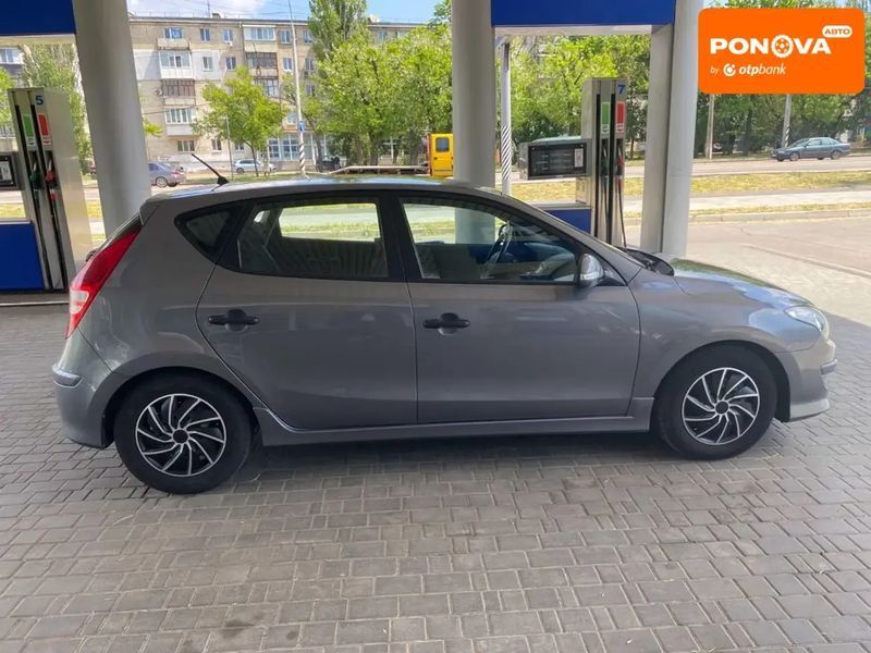 Hyundai i30, 2011 р., Бензин, 136 тис. км, Хетчбек, Сірий, Миколаїв AT-10403544 фото