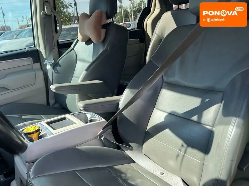Volkswagen Routan, 2010 р., Бензин, 250 тис. км, Мінівен, Сірий, Львів AT-10427011 фото