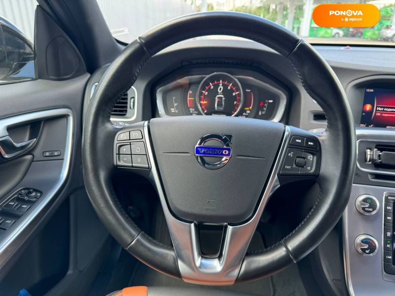 Volvo S60 Cross Country, 2017, Бензин, 51 тис. км, Седан, Сірий, Київ 109227 фото