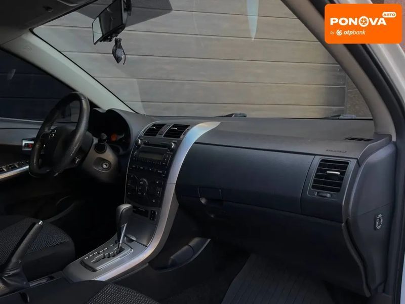 Toyota Corolla, 2013 г., Бензин, 193 тыс. км, Седан, Белый, Николаев AT-10412118 фото