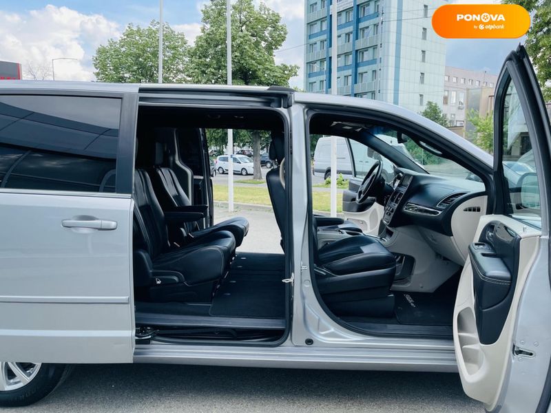 Dodge Grand Caravan, 2017, Бензин, 3.6 л., 169 тис. км, Мінівен, Сірий, Київ 50590 фото