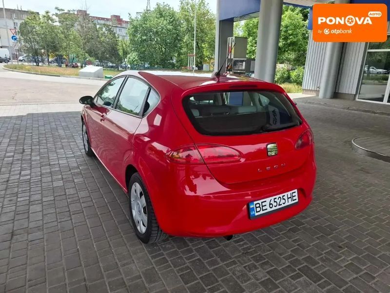 SEAT Leon, 2005 г., Бензин, 211 тыс. км, Хетчбек, Красный, Николаев AT-10403546 фото