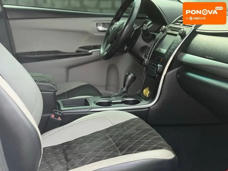 Toyota Camry, 2016 г., Газ пропан-бутан / Бензин, 197 тыс. км, Седан, Белый, Днепр (Днепропетровск) AT-10417731 фото