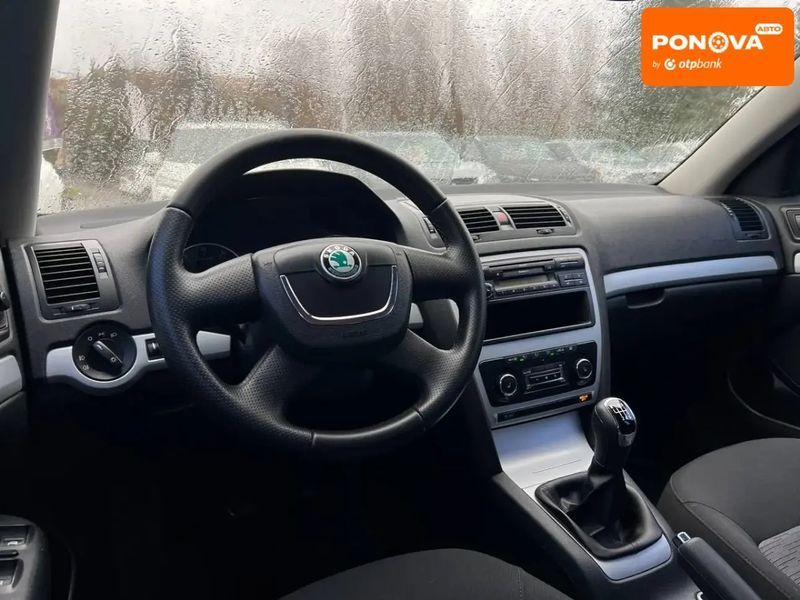 Skoda Octavia, 2010 г., Бензин, 218 тыс. км, Седан, Серый, Кривой Рог AT-10405160 фото