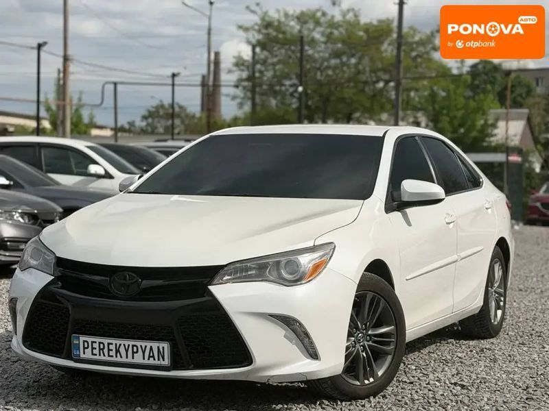 Toyota Camry, 2016 г., Газ пропан-бутан / Бензин, 197 тыс. км, Седан, Белый, Днепр (Днепропетровск) AT-10417731 фото