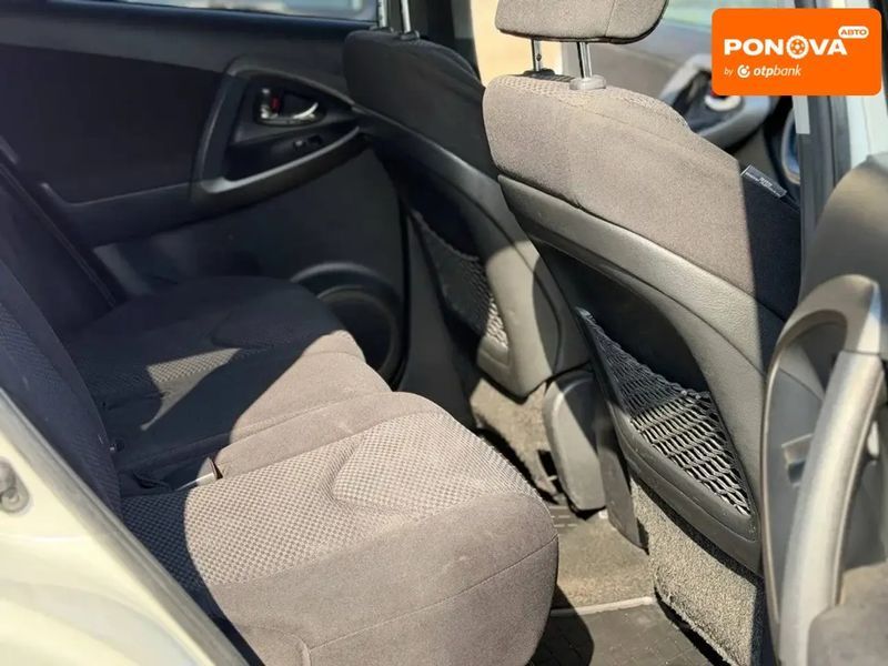 Toyota RAV4, 2010 г., Газ пропан-бутан / Бензин, 123 тыс. км, Внедорожник / Кроссовер, Белый, Днепр (Днепропетровск) AT-10417781 фото