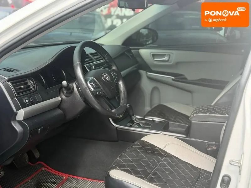 Toyota Camry, 2016 г., Газ пропан-бутан / Бензин, 197 тыс. км, Седан, Белый, Днепр (Днепропетровск) AT-10417731 фото