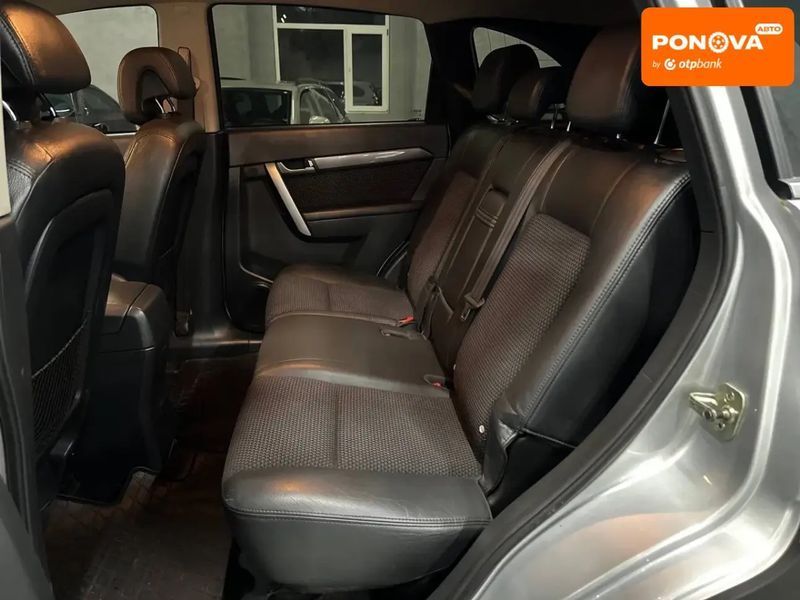 Chevrolet Captiva, 2011 р., Газ метан / Бензин, 176 тис. км, Позашляховик / Кросовер, Сірий, Кам'янське (Дніпродзержинськ) AT-10405210 фото