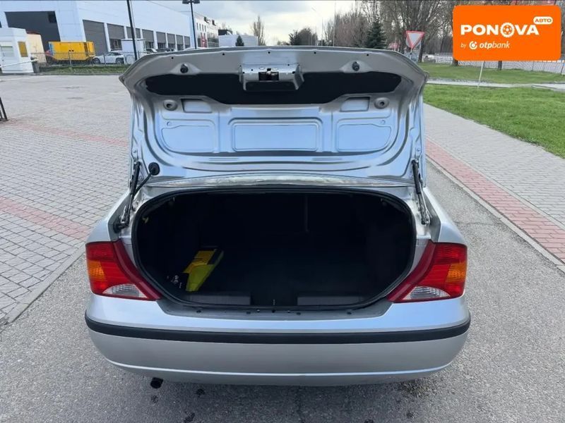 Ford Focus, 2002 р., Бензин, 112 тис. км, Седан, Сірий, Дніпро (Дніпропетровськ) AT-10418036 фото