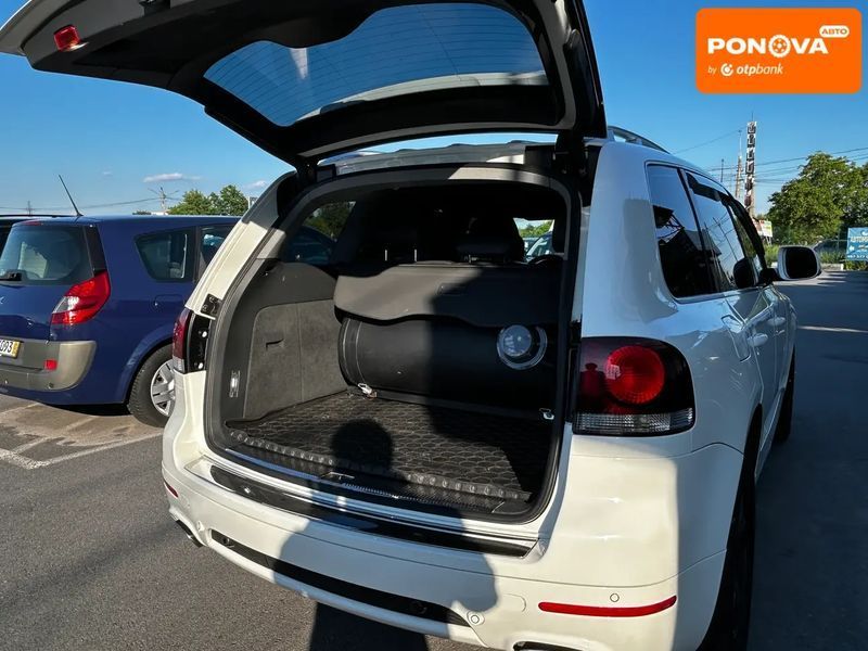 Volkswagen Touareg, 2008 г., Газ пропан-бутан / Бензин, 256 тыс. км, Внедорожник / Кроссовер, Белый, Житомир AT-10419389 фото