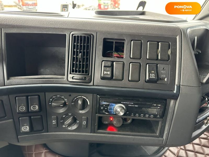 Volvo FH 13, 2011, Дизель, 1175 тыс. км, Тентований, Черновцы 44490 фото