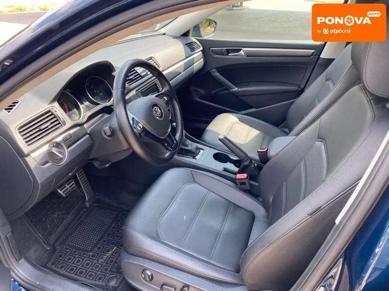 Volkswagen Passat, 2018 р., Бензин, 63 тис. км, Седан, Синій, Миколаїв AT-10403310 фото